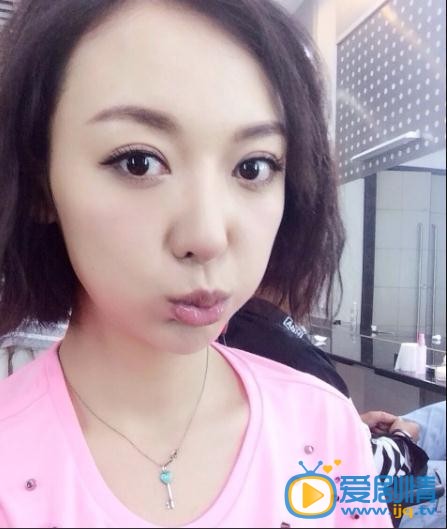 杨舒嘟嘴卖萌照 杨舒高清写真_杨舒高清剧照