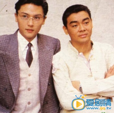 戴流苏耳环的少女剧情介绍