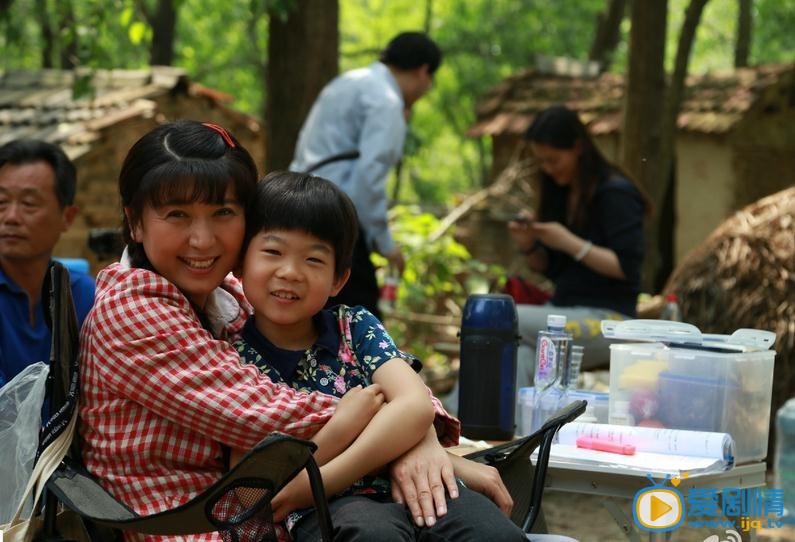 俺娘田小草剧照