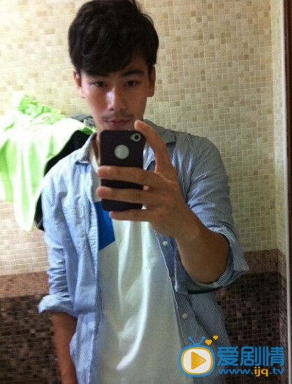 戴向宇生活照 戴向宇高清写真_戴向宇高清剧照