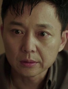 他来了请闭眼红叶山庄案件真正的主犯是谁？裴泽是冤枉的吗？