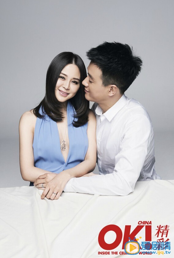 关悦杂志写真  佟大为很爷们儿的表达出了对妻子的赞美：“最关键的因素主要是她（关悦）足够好。”关悦的回答更为实用和具体：“沟通是最重要的。我们两个的原则是问题不过夜，不管今天发生什么事，我们在休息之前把它说清楚，把它解决掉。”