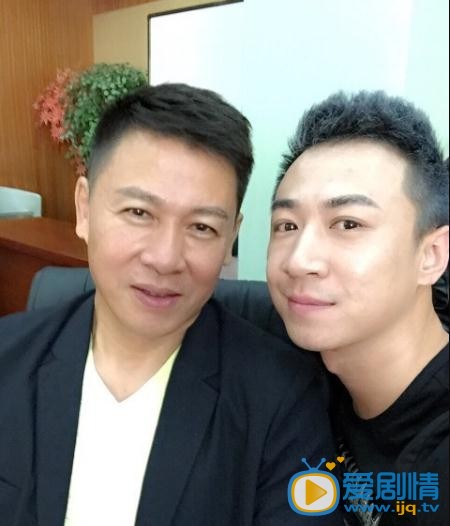 张维伊明星合照 张维伊高清写真_张维伊高清剧照