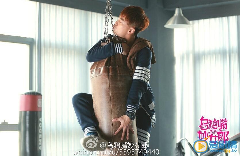 乌鸦嘴妙女郎剧照