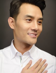 他来了请闭眼热播 王凯卖萌秀衬衫熟男魅力