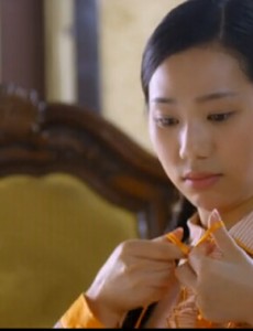 戴流苏耳环的少女任青青的结局是什么 任青青在哪一集疯掉的 任青青是怎么疯掉的