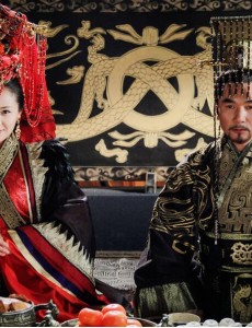 芈月传芈月是在哪一集侍寝的？芈月传芈月和嬴驷圆房是在哪一集？