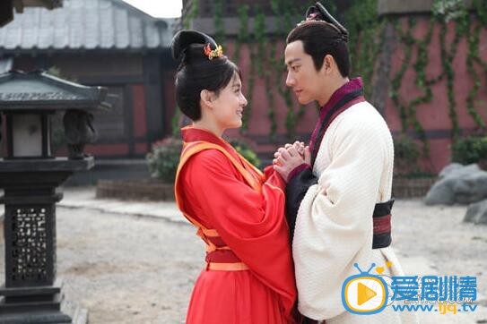 芈月传黄歇掉入悬崖 月儿好看成金句