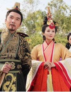 芈月传嬴驷是怎么发现公孙衍与魏国之间的事情的？