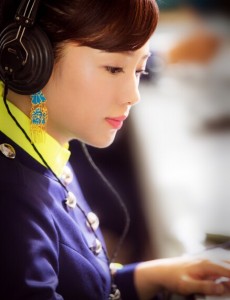 戴流苏耳环的少女中流苏耳环在哪一集出现 流苏耳环长什么样