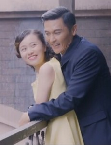 戴流苏耳环的少女小银子最后跟谁在一起了