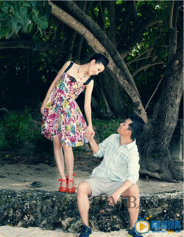 董洁和潘粤明婚纱照 董洁高清写真_董洁高清剧照