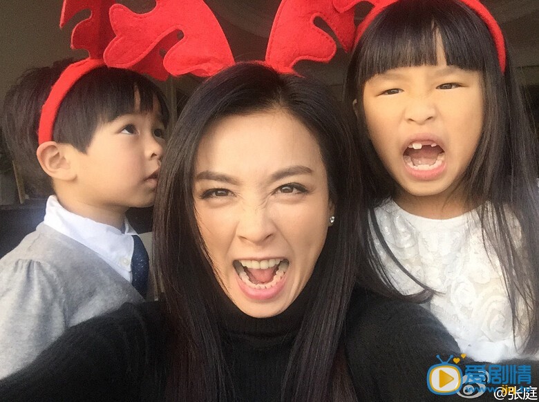 张庭搞怪表情照 张庭高清写真_张庭高清剧照