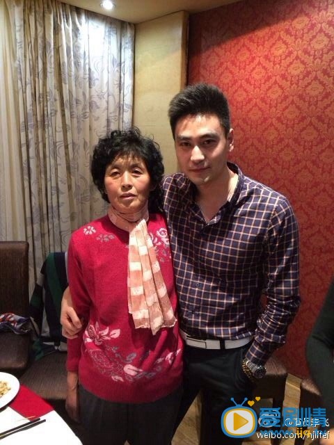 李飞生活照 李飞高清写真_李飞高清剧照