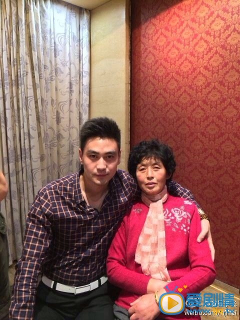 李飞生活照 李飞高清写真_李飞高清剧照