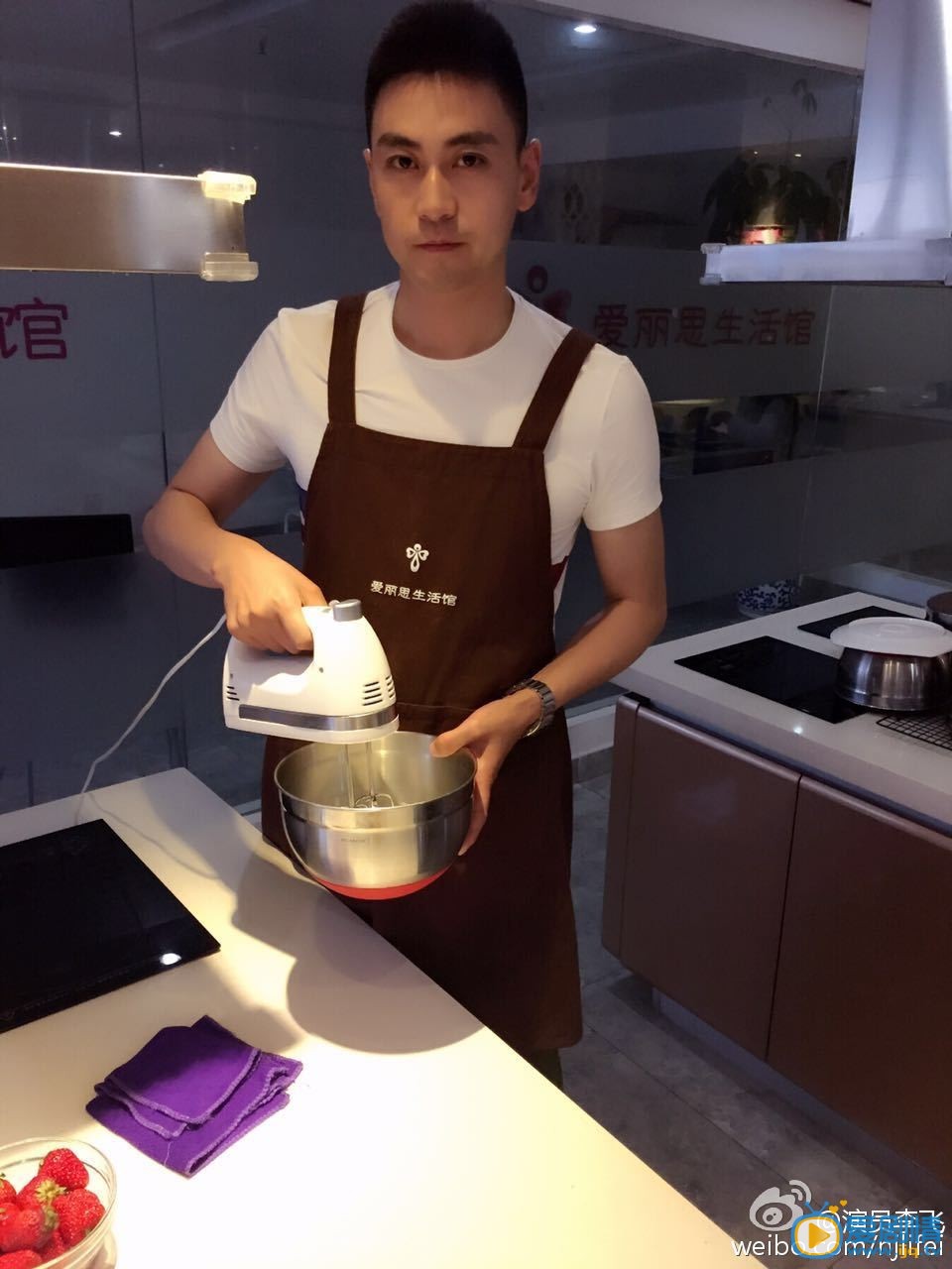 李飞生活照 李飞高清写真_李飞高清剧照