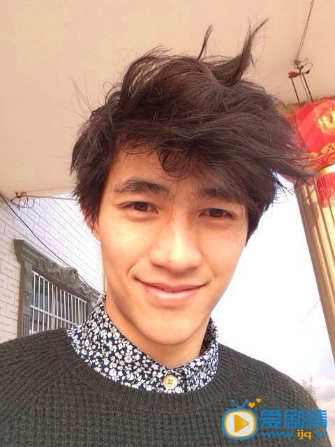 李子峰生活照 李子峰高清写真_李子峰高清剧照