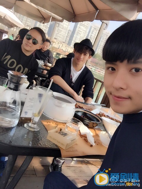李子峰生活照 李子峰高清写真_李子峰高清剧照