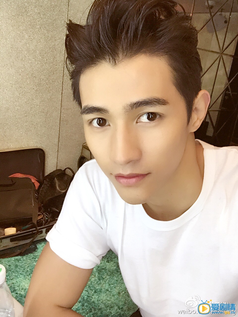 李子峰生活照 李子峰高清写真_李子峰高清剧照