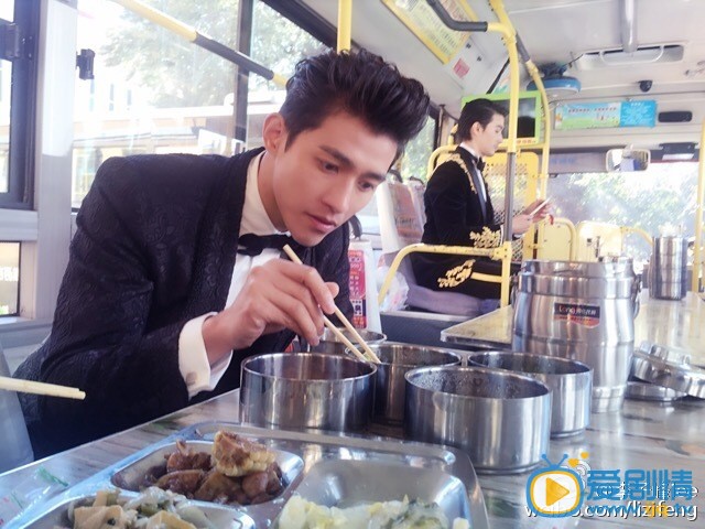 李子峰生活照 李子峰高清写真_李子峰高清剧照