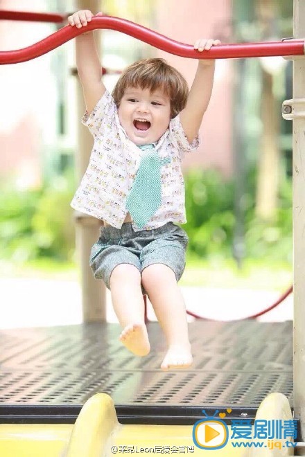 莱昂小时候萌照 莱昂高清写真_莱昂高清剧照