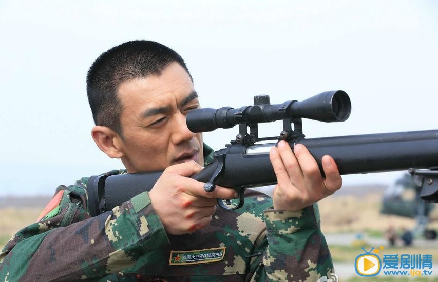 我是特种兵之霹雳火剧情介绍(1-45集大结局)