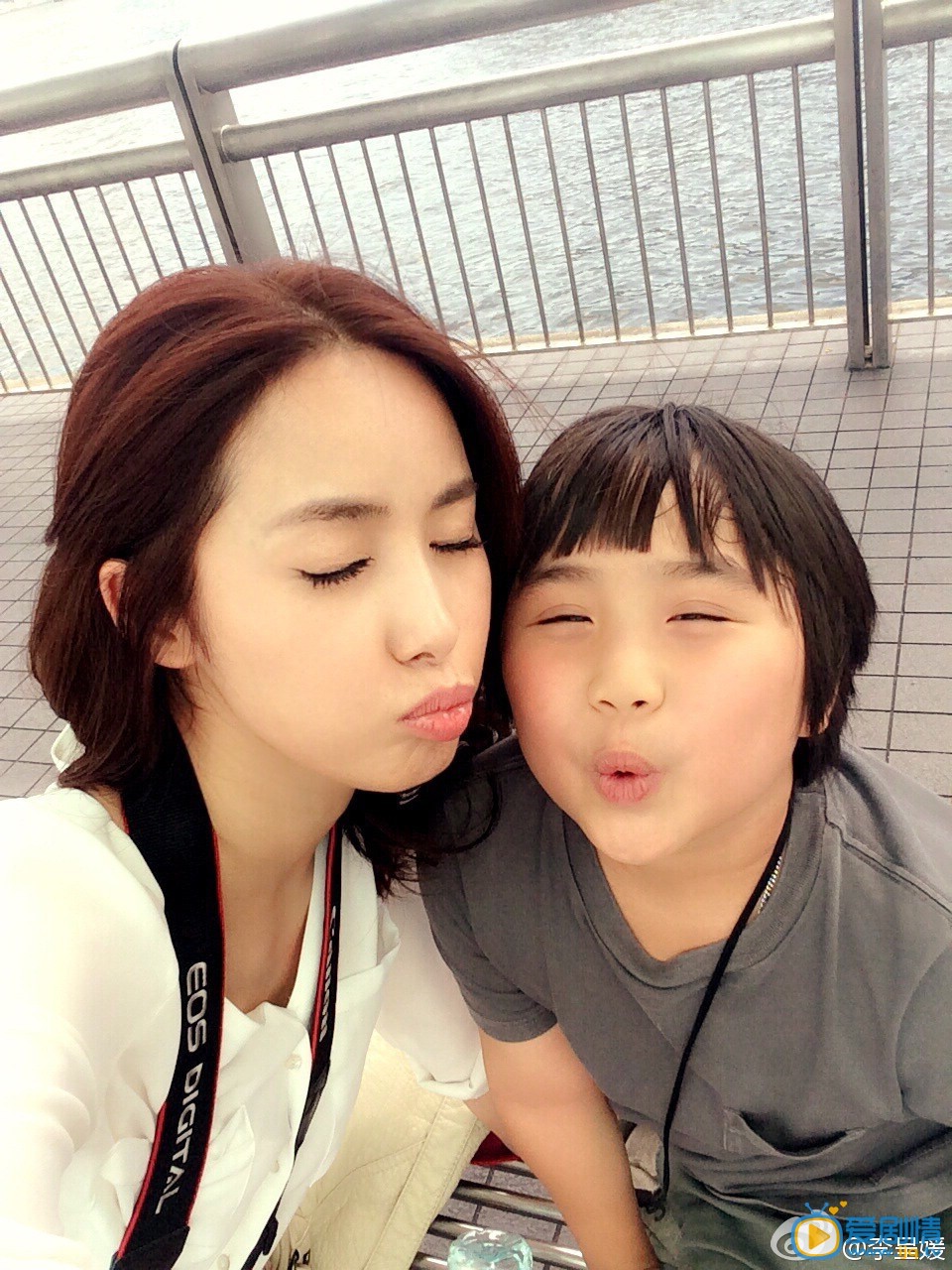 李呈媛嘟嘴卖萌照 李呈媛高清写真_李呈媛高清剧照