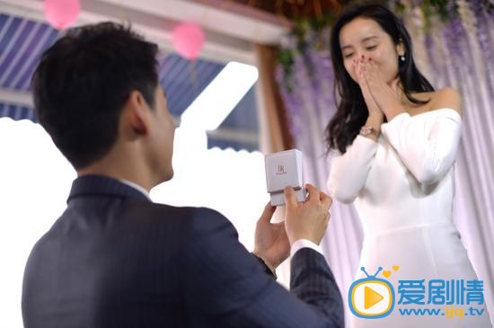 煮妇神探楼姗姗丈夫是花千骨东华上仙吗
