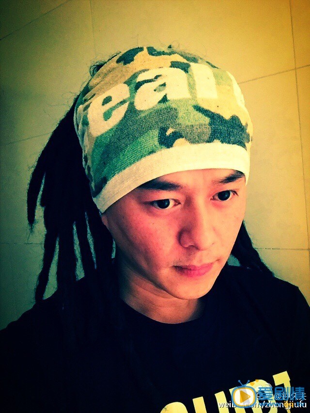 刘海戏金蟾蒙问扮演者钟久夫生活照