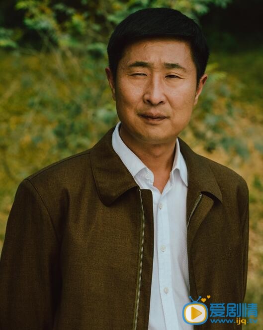小镇大法官王德忠剧照小镇大法官剧照剧情介绍