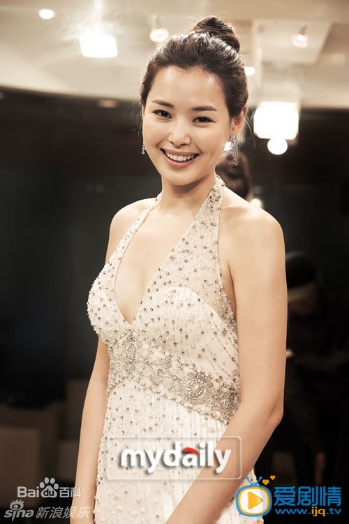 李荷妮活动照 李荷妮高清写真_李荷妮高清剧照