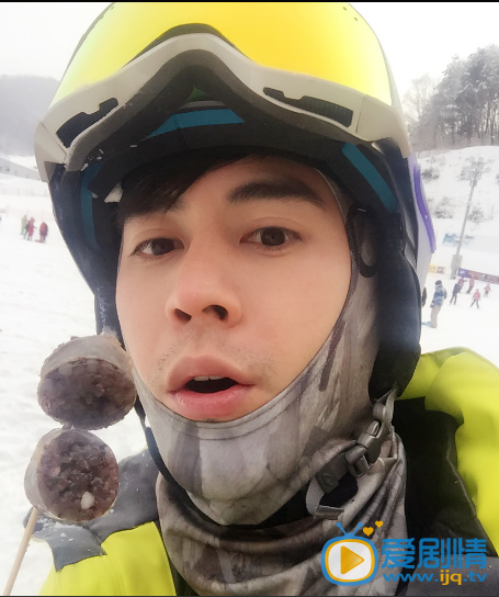 张伦硕生活照 张伦硕高清写真_张伦硕高清剧照