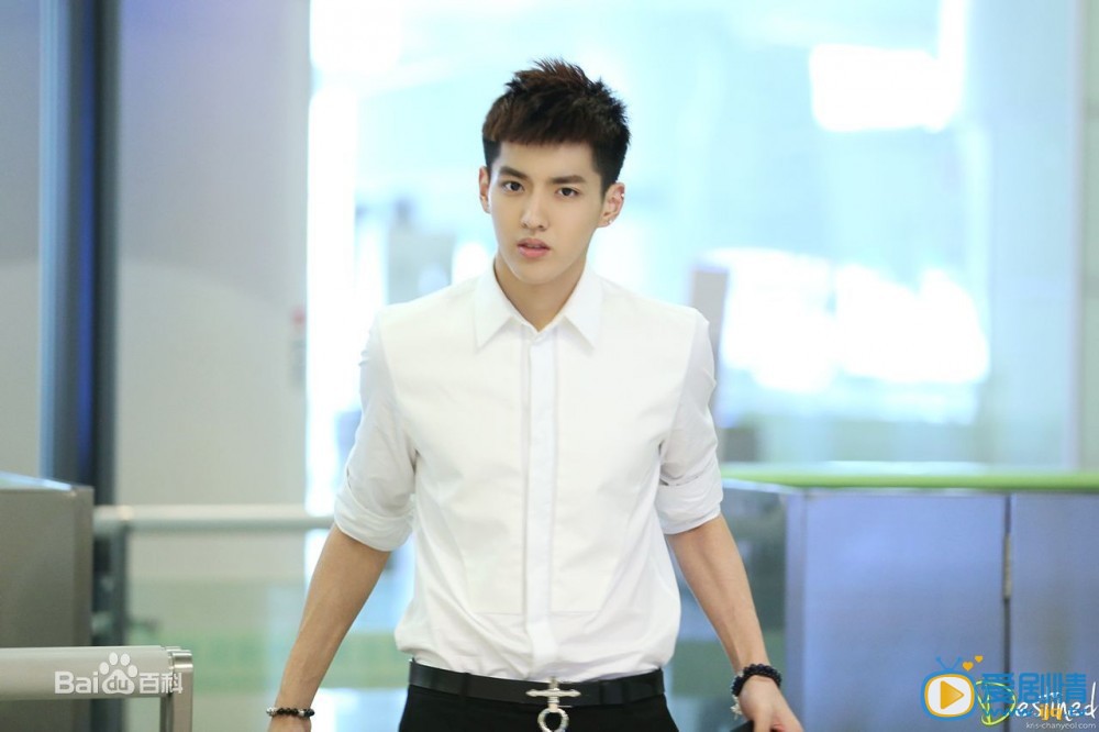 吴亦凡白衬衫校草照 吴亦凡高清写真_吴亦凡高清剧照