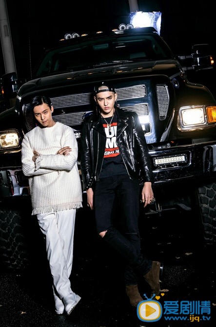 吴亦凡机场潮服照 吴亦凡高清写真_吴亦凡高清剧照