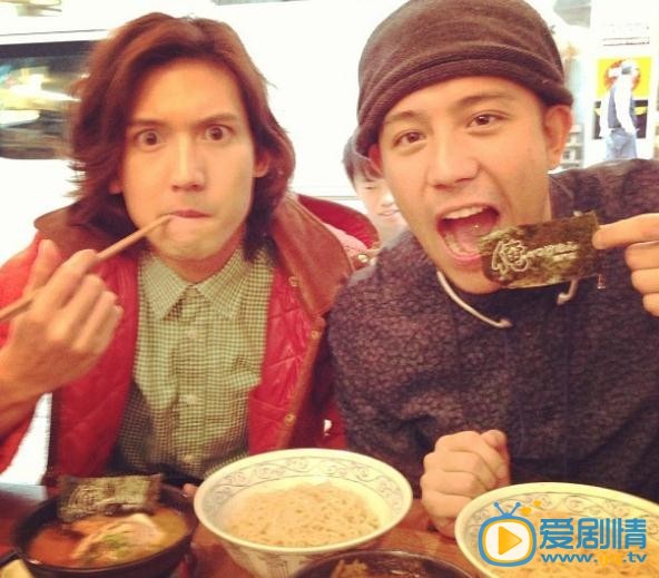 关智斌卖萌照 关智斌高清写真_关智斌高清剧照