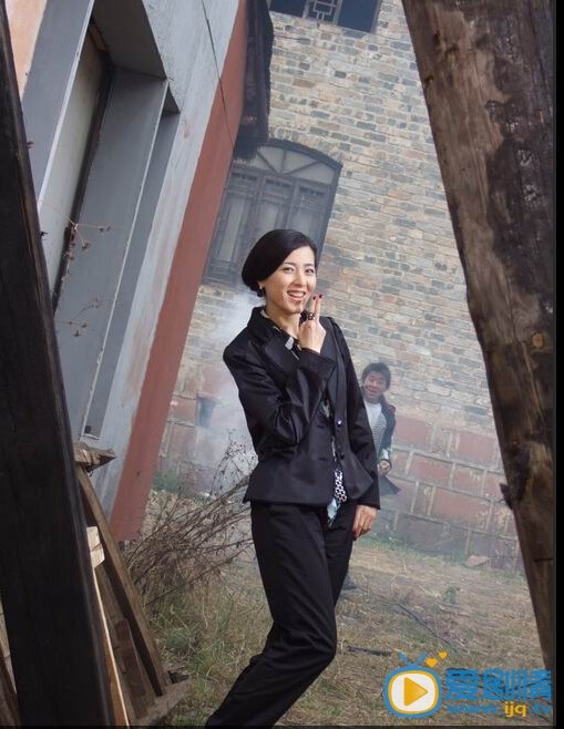 曾黎《军人荣誉》剧照 曾黎《军人荣誉》剧照曾黎个人资料介绍曾黎简介