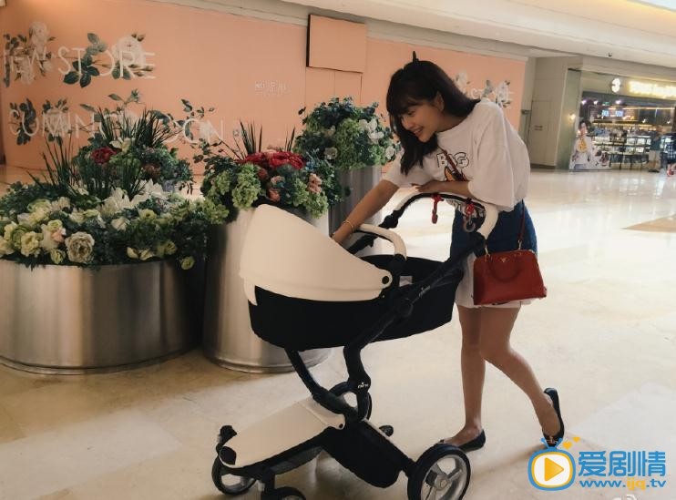 包文婧亲子照 包文婧高清写真_包文婧高清剧照