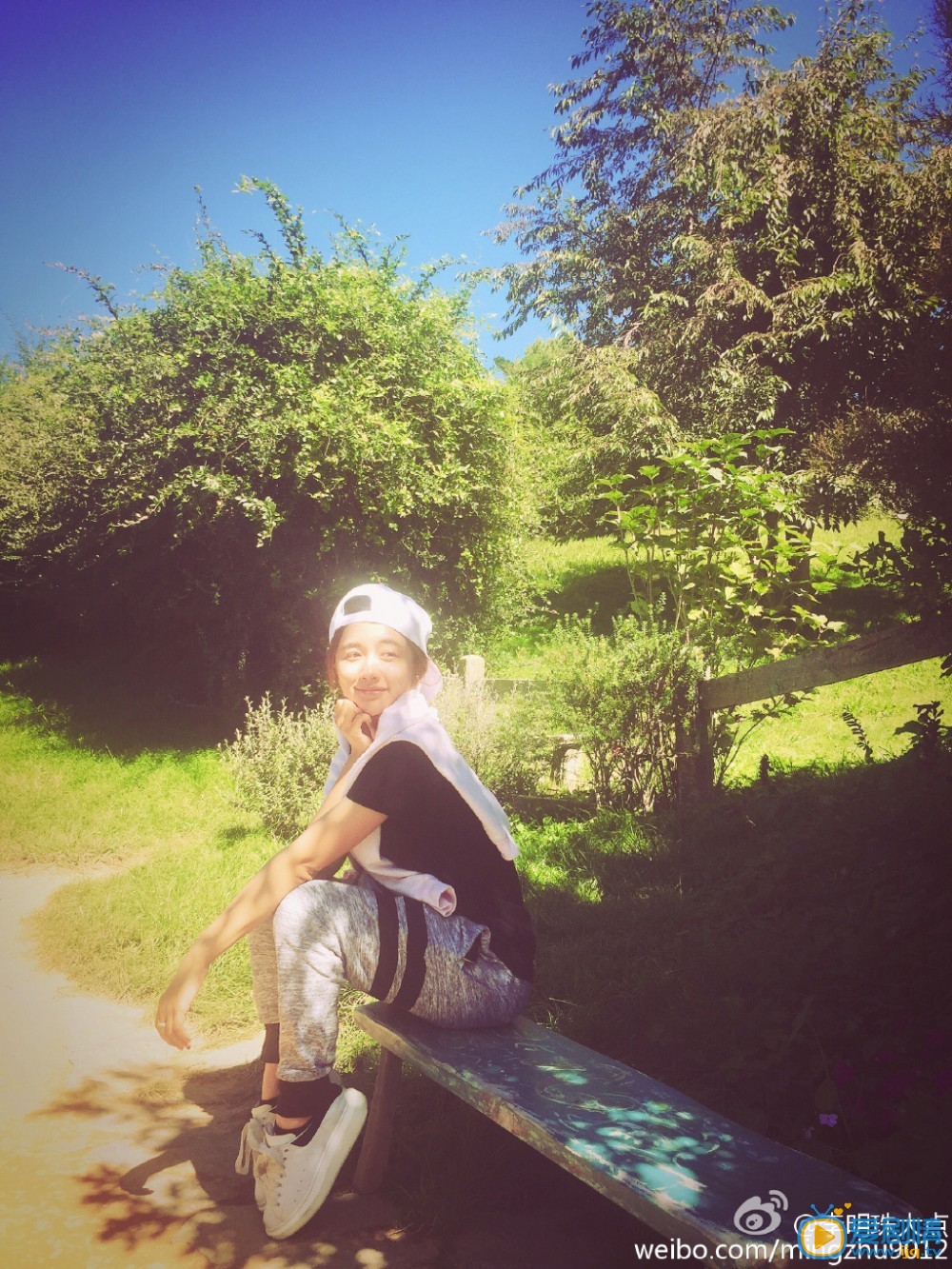 李明珠旅行照 李明珠高清写真_李明珠高清剧照