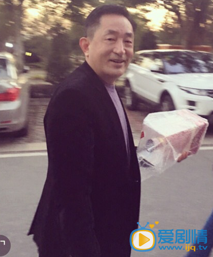 姜尘姜尘和家人合影 姜尘高清写真_姜尘高清剧照