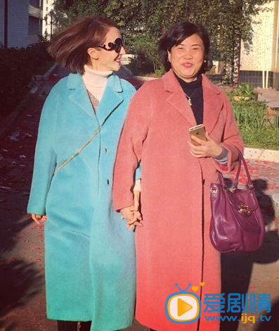 姜尘姜尘和家人合影 姜尘高清写真_姜尘高清剧照