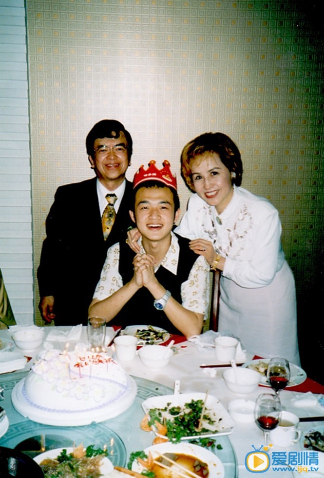 包贝尔包贝尔妈妈合照 包贝尔高清写真_包贝尔高清剧照