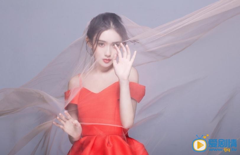 孟子义红色系写真 孟子义高清写真_孟子义高清剧照
