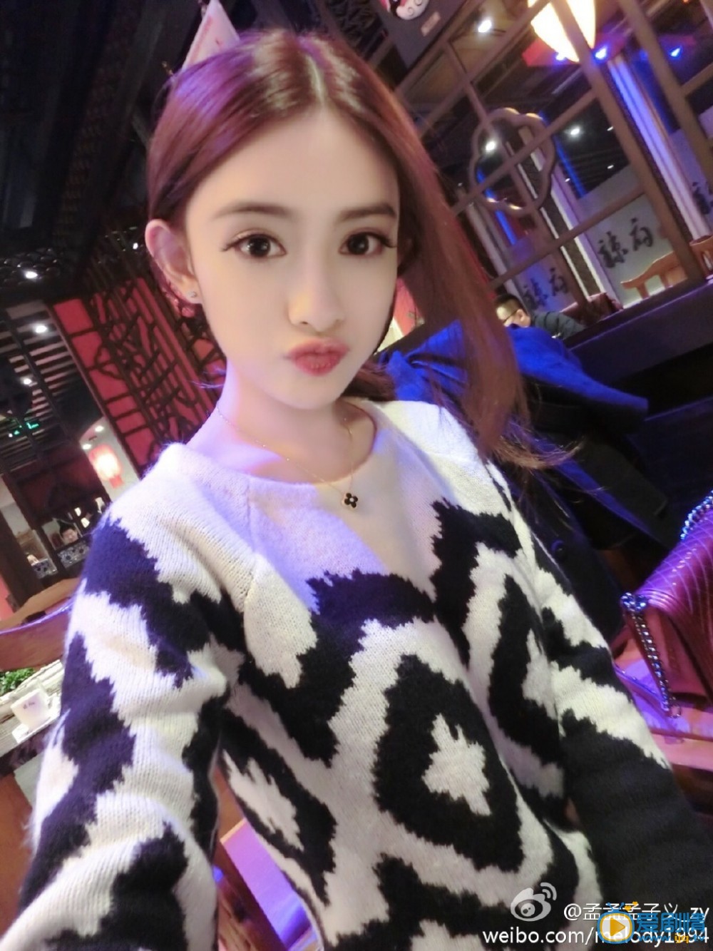 孟子义嘟嘴卖萌照 孟子义高清写真_孟子义高清剧照