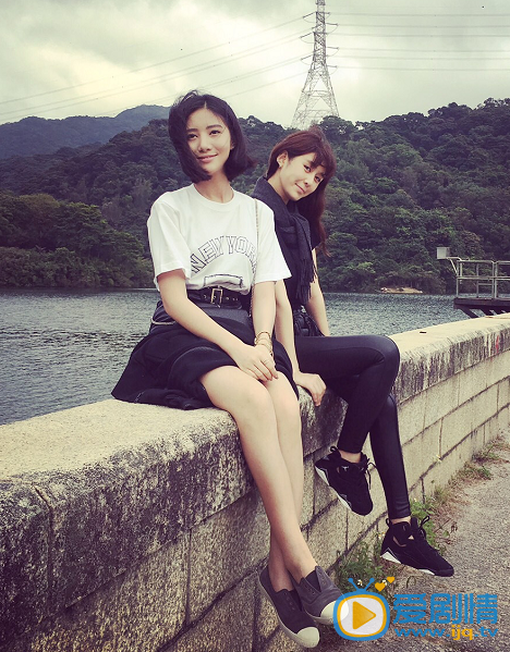 吴优吴优和朋友合影照 吴优高清写真_吴优高清剧照