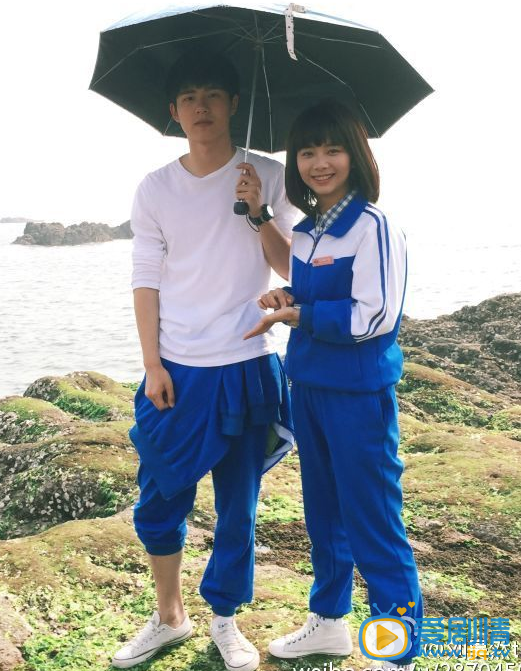 刘昊然刘昊然和谭松韵合影照 刘昊然高清写真_刘昊然高清剧照