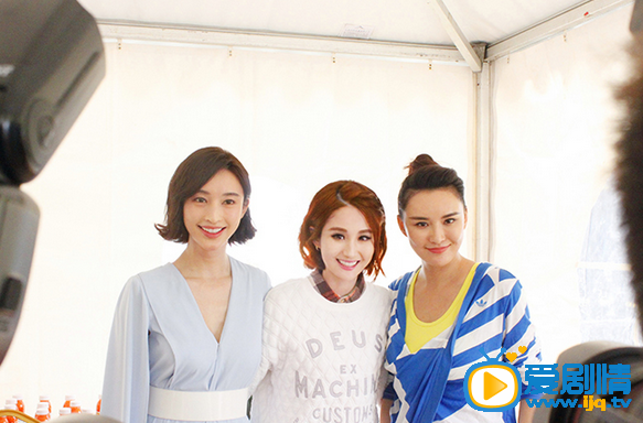 张俪活动照 张俪活动照