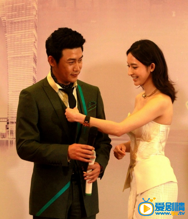 张俪活动照 张俪活动照