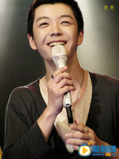 王栎鑫演唱会照片 王栎鑫高清写真_王栎鑫高清剧照