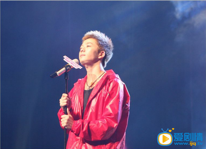 王栎鑫演唱会照片 王栎鑫高清写真_王栎鑫高清剧照