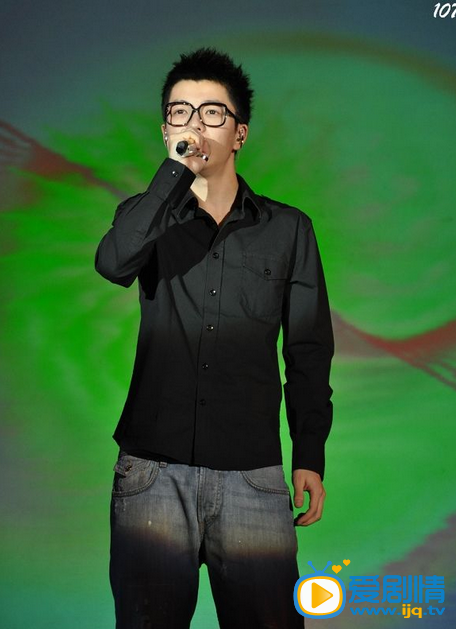 王栎鑫演唱会照片 王栎鑫高清写真_王栎鑫高清剧照